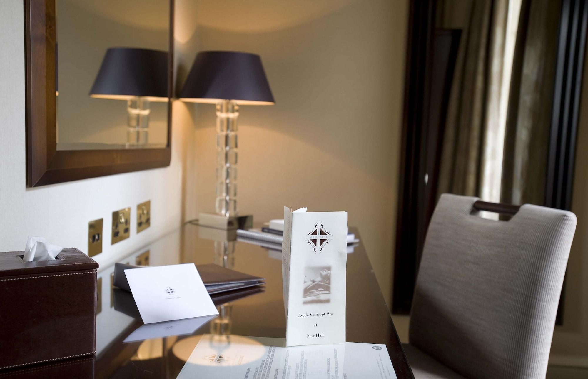 Mar Hall Golf & Spa Resort Бишъптън Екстериор снимка A room at the hotel