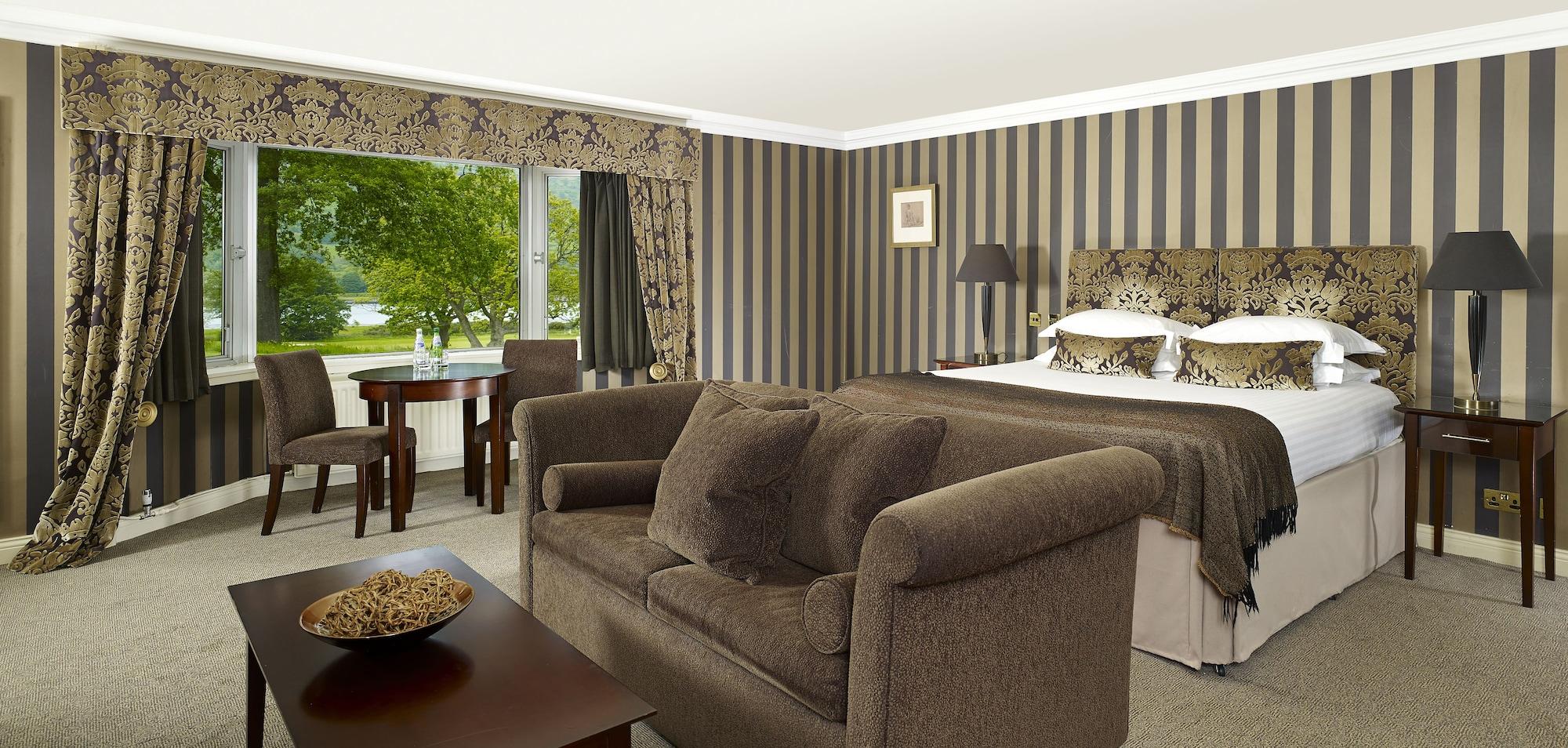 Mar Hall Golf & Spa Resort Бишъптън Екстериор снимка A suite at the hotel